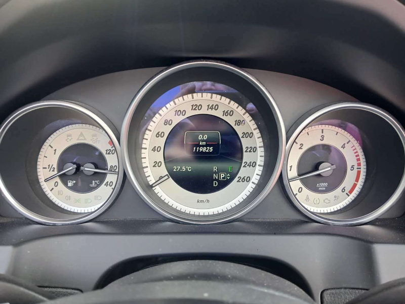 Mercedes-Benz E 350 Cabrio Sport-Paket*Airscarf*Navi*MB-Service — photo 13