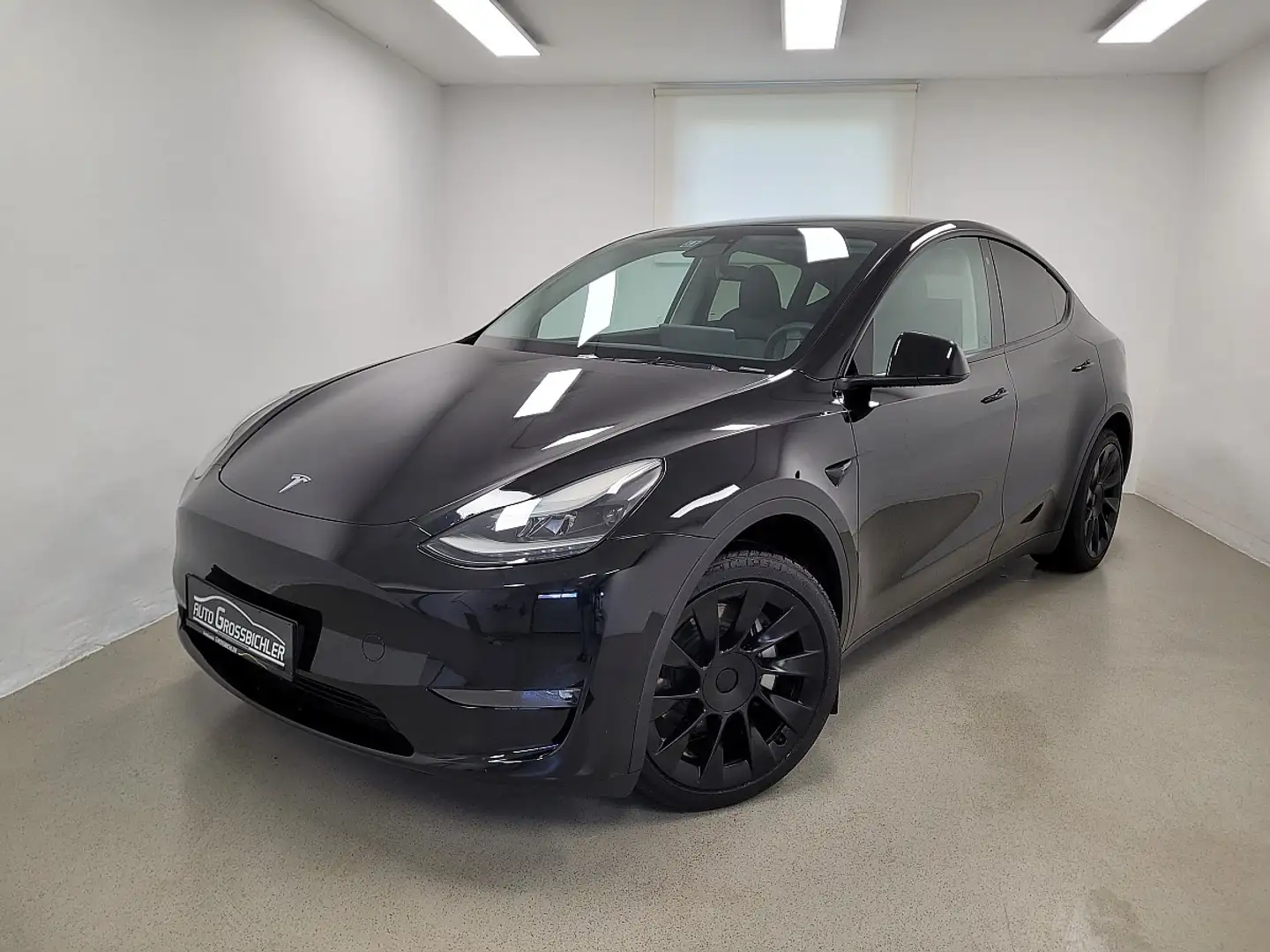 Tesla Model Y Long Range AWD 79kWh+20 Zoll,netto 31.625Leasin... Schwarz - 2