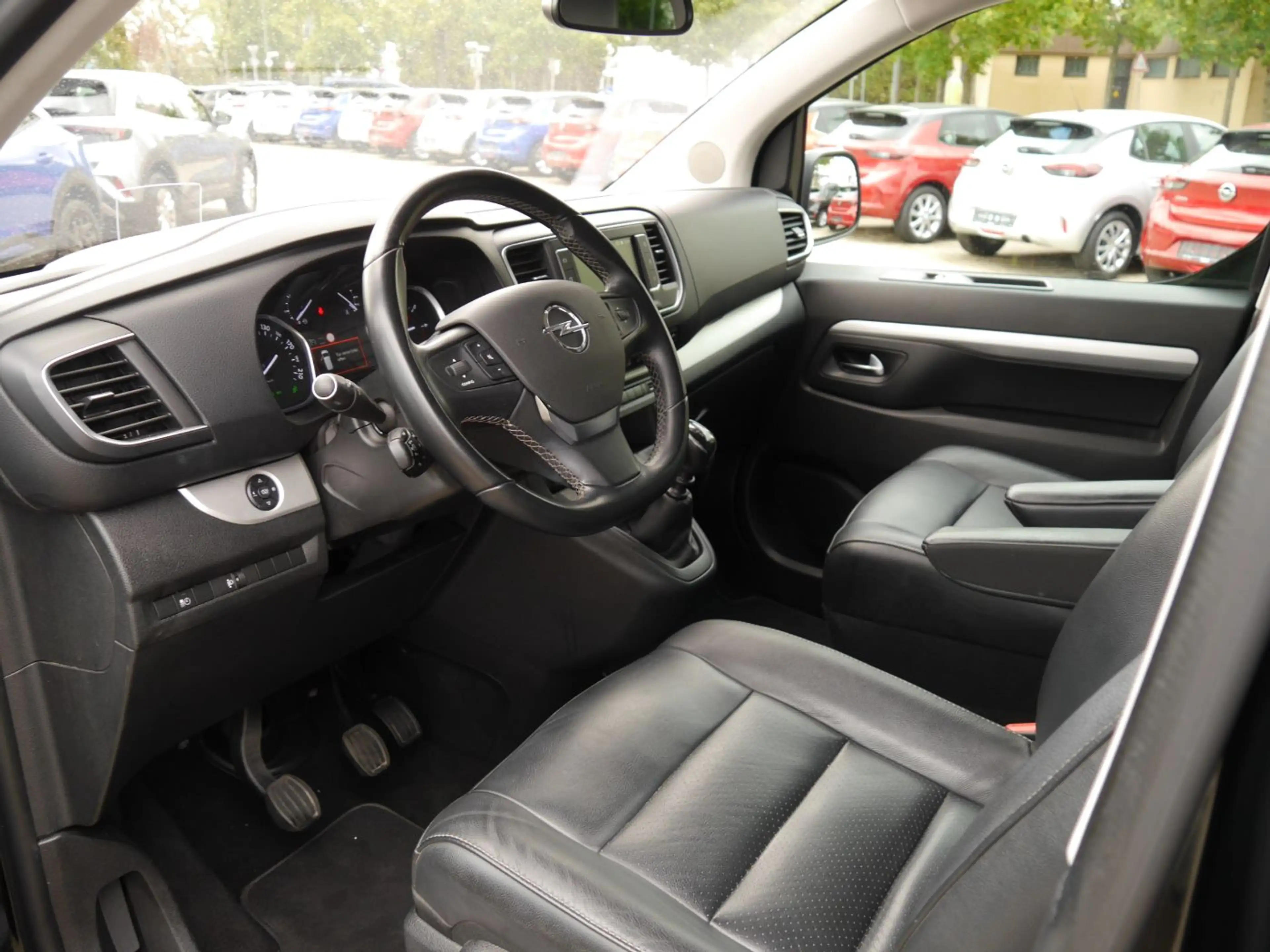 Opel Zafira Life 2.0 D (L2) Tourer M Klimaautomatik Sitzheizung — photo 7