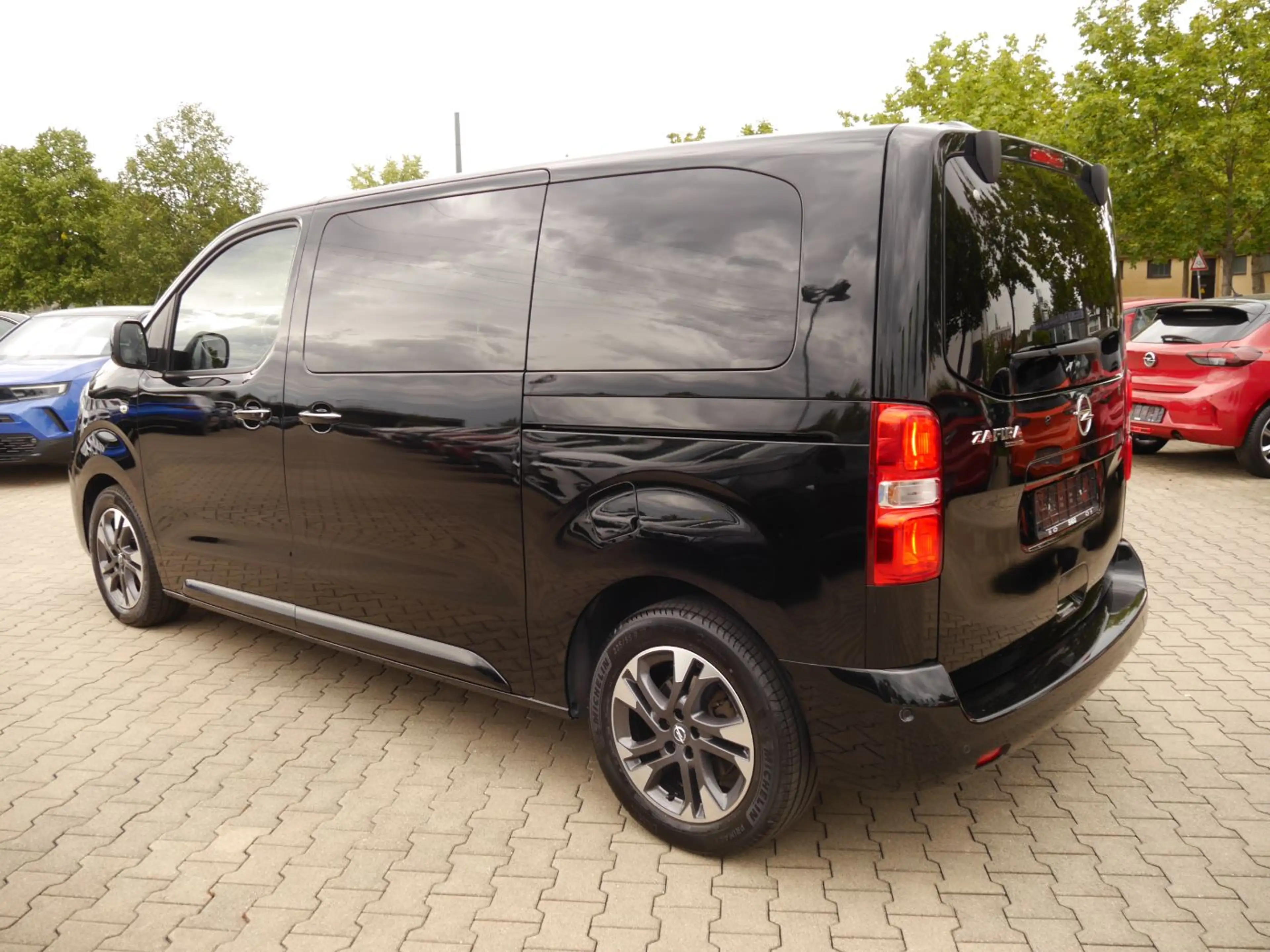 Opel Zafira Life 2.0 D (L2) Tourer M Klimaautomatik Sitzheizung — photo 5