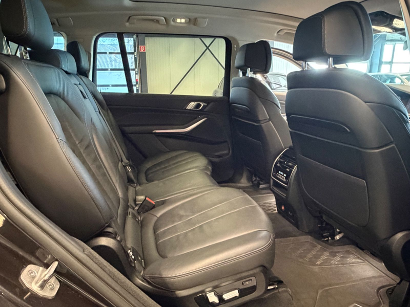 BMW X7 xDr 40d Laser AHK Standheiz Luft  Live Cockpi — photo 13