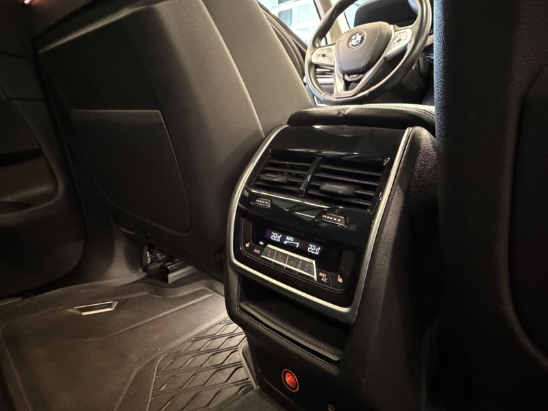 BMW X7 xDr 40d Laser AHK Standheiz Luft  Live Cockpi — photo 14