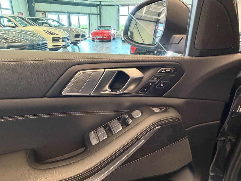 BMW X7 xDr 40d Laser AHK Standheiz Luft  Live Cockpi — photo 10