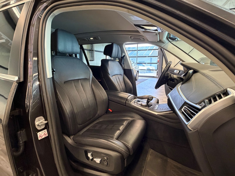 BMW X7 xDr 40d Laser AHK Standheiz Luft  Live Cockpi — photo 12