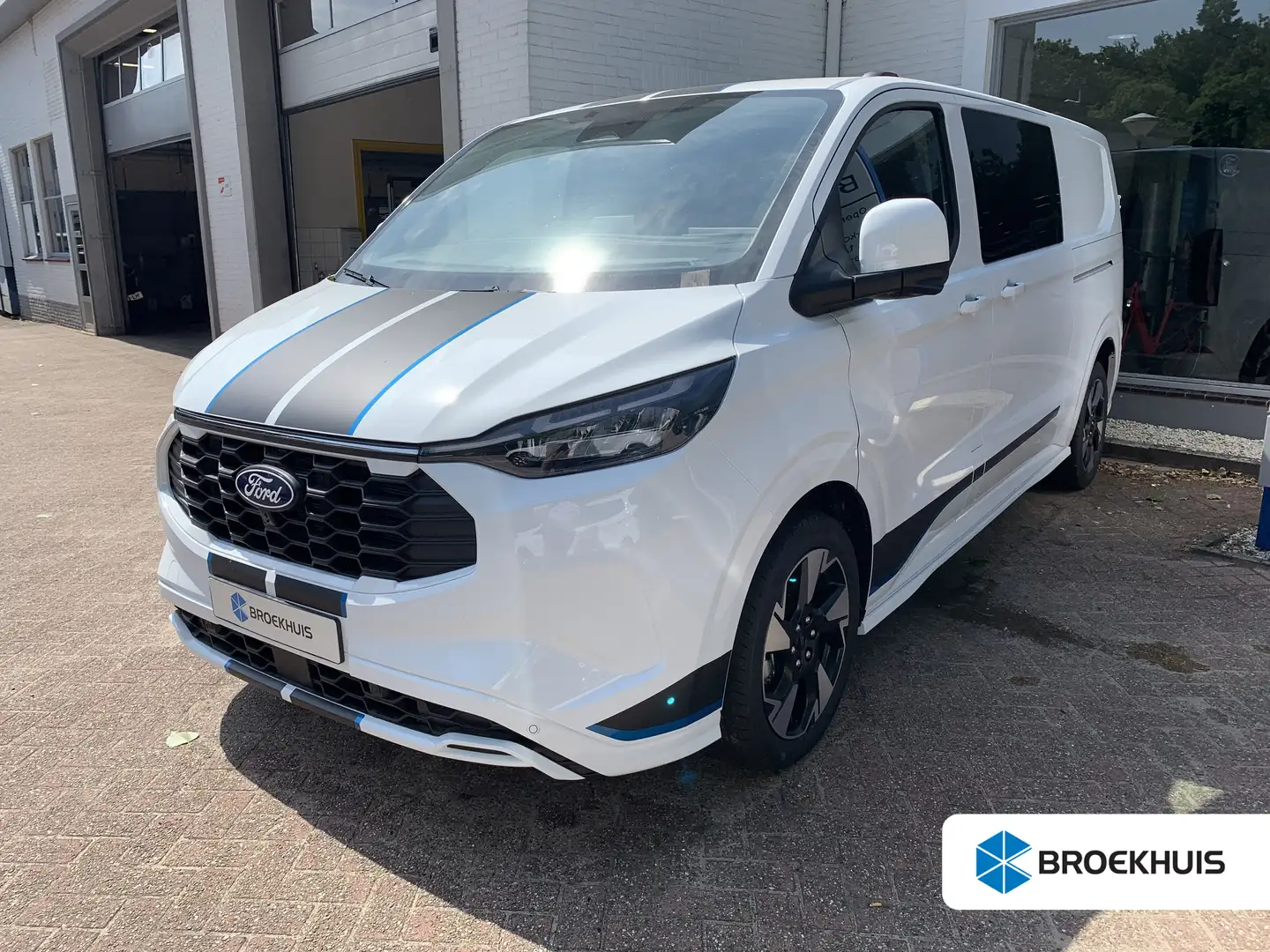 Ford Transit Custom 320 2.5 PHEV L2H1 Sport DC 233pk | Wegklapbare Tre Wit - 1
