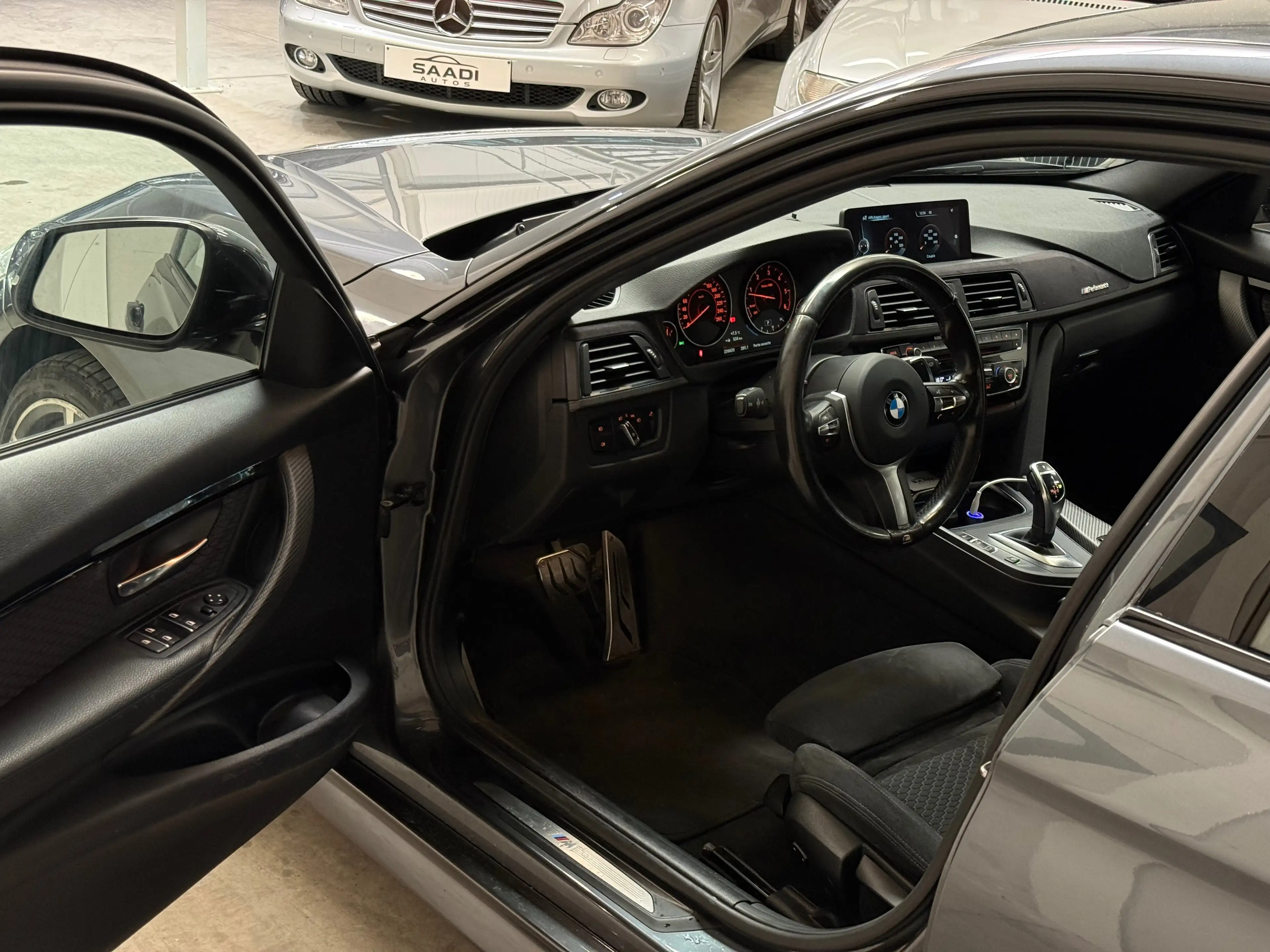 BMW 335 d X-Drive Pack-M // Alcantara // Navi Pro — photo 5