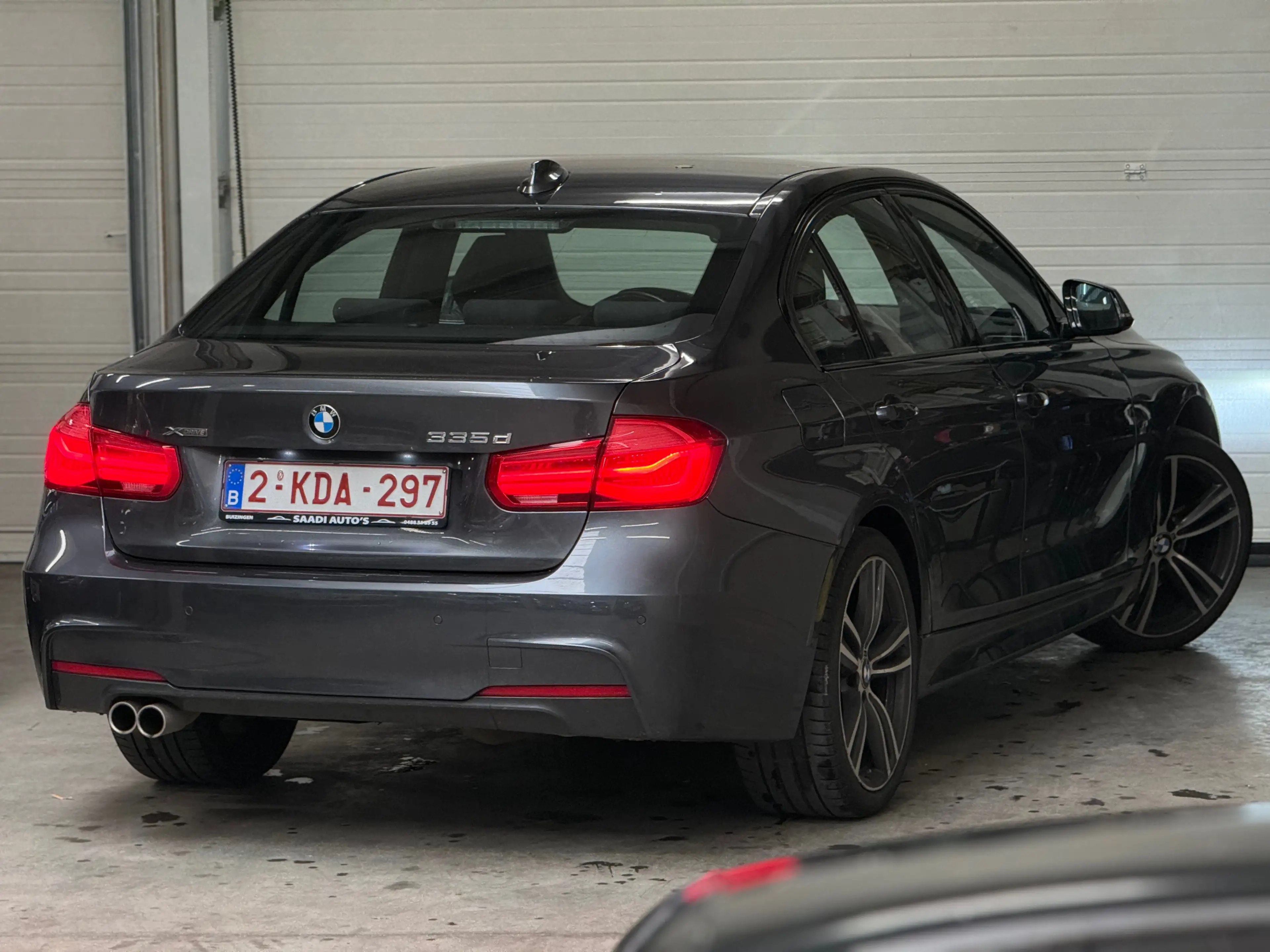 BMW 335 d X-Drive Pack-M // Alcantara // Navi Pro — photo 4