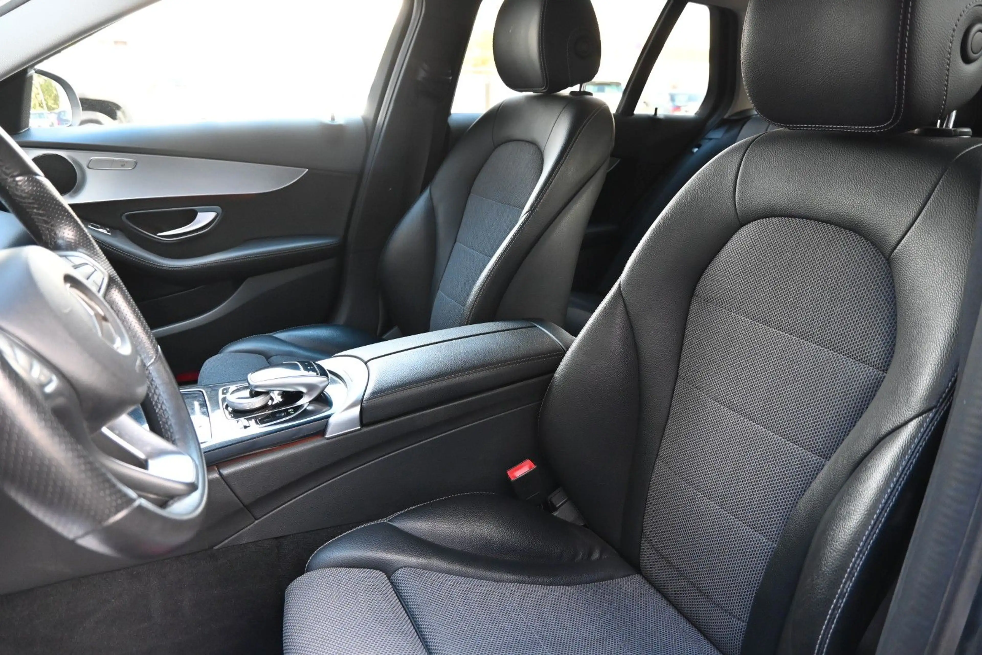 Mercedes-Benz C 220 d BlueTec Avantgarde Navi Head-Up RFK LED — photo 16