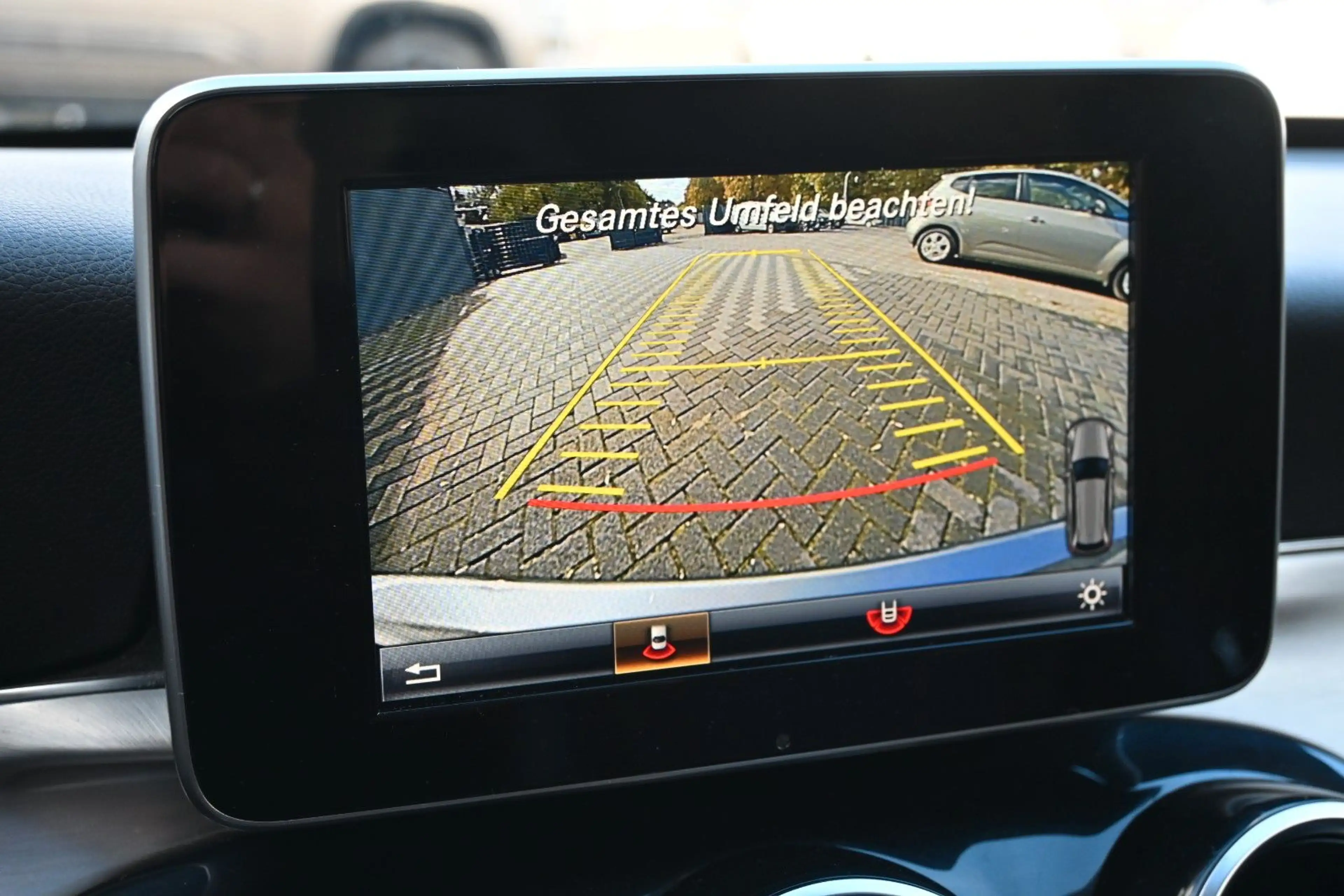 Mercedes-Benz C 220 d BlueTec Avantgarde Navi Head-Up RFK LED — photo 10