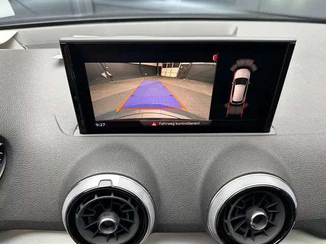 Audi Q2 view 20