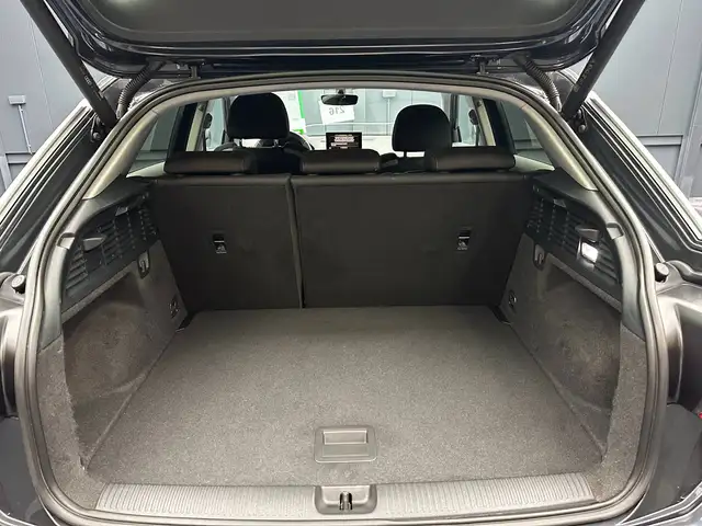 Audi Q2 view 26