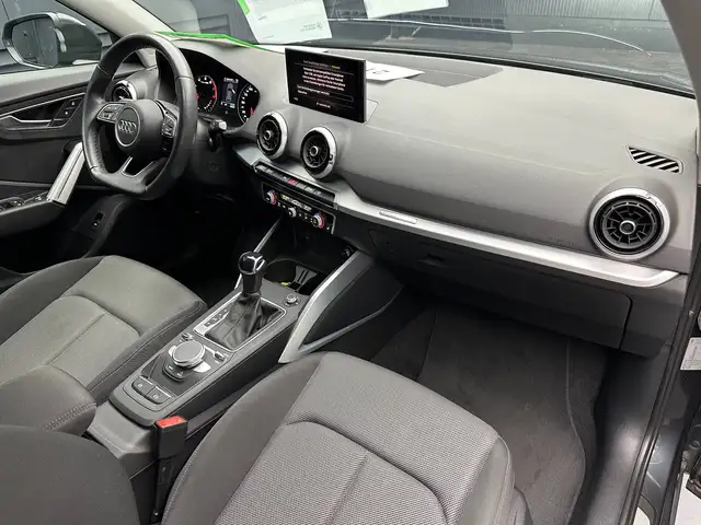 Audi Q2 view 11