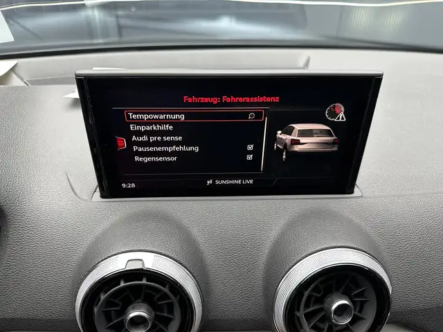 Audi Q2 view 23