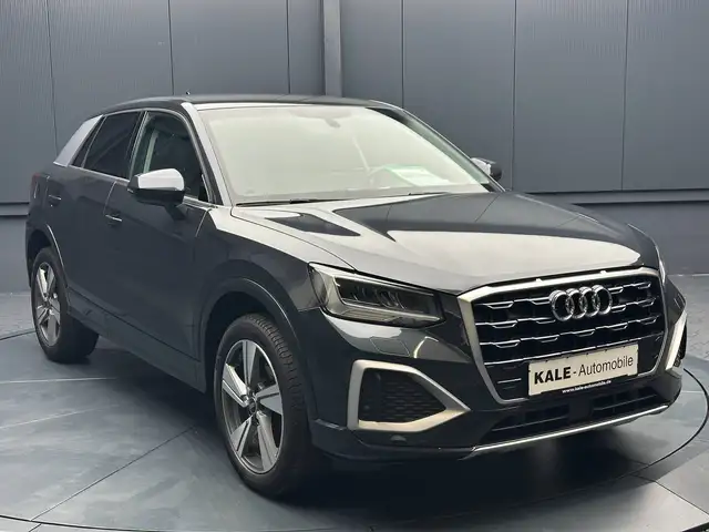 Audi Q2 view 7