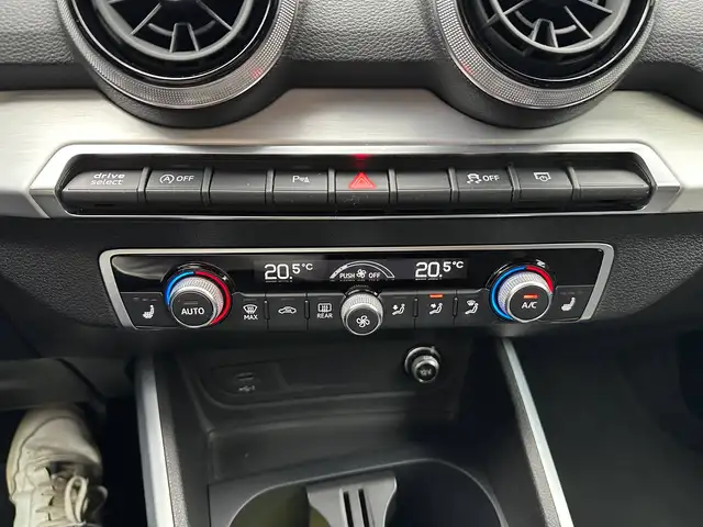 Audi Q2 view 19