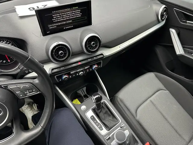 Audi Q2 view 18