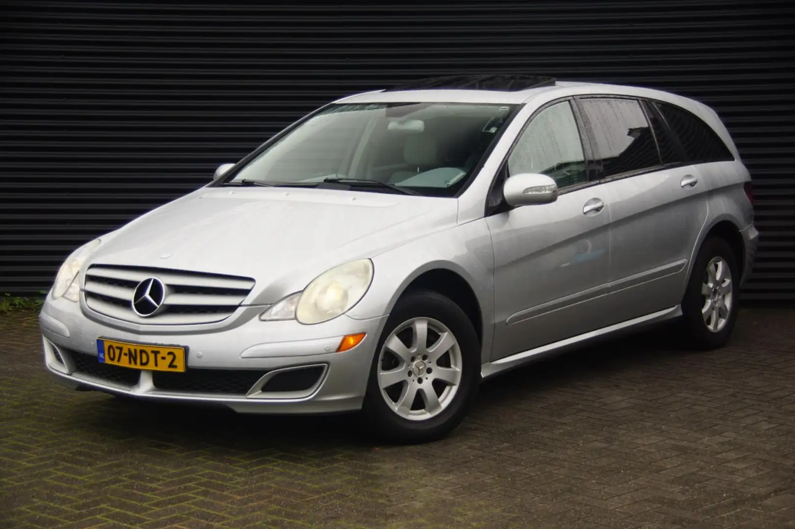 Mercedes-Benz R 350 Lang 4-Matic | 6-persoons | Grau - 1