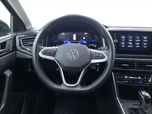 Volkswagen Polo view 11