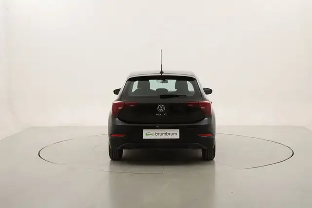 Volkswagen Polo view 4