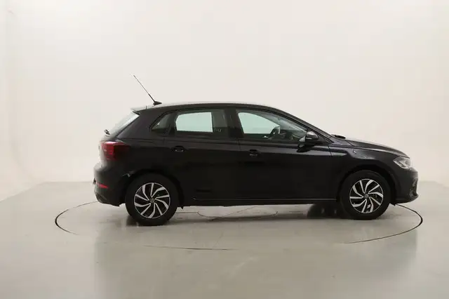 Volkswagen Polo view 6