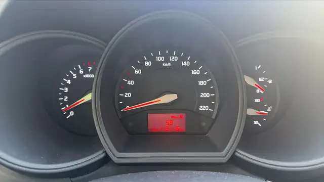 Kia Rio view 12