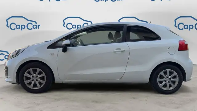 Kia Rio view 2