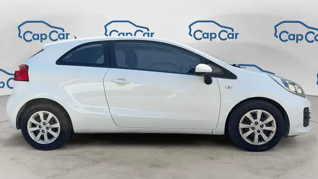 Kia Rio view 4