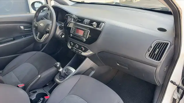 Kia Rio view 10