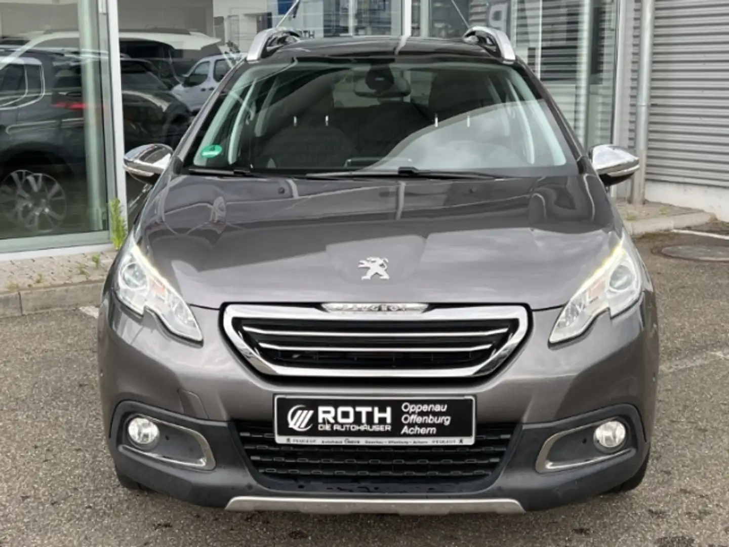 Peugeot 2008 120 VTI Allure Panoramadach Navi Parklenkassistent Gris - 2