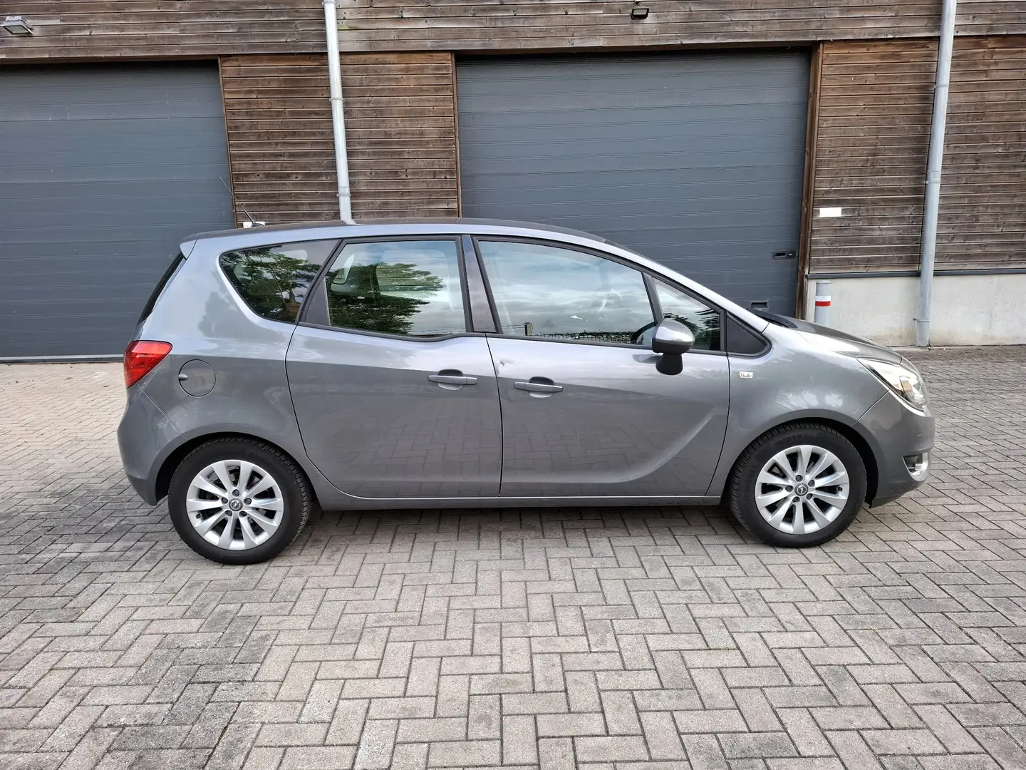 Opel Meriva 1.4i Ultimate Edition - 1