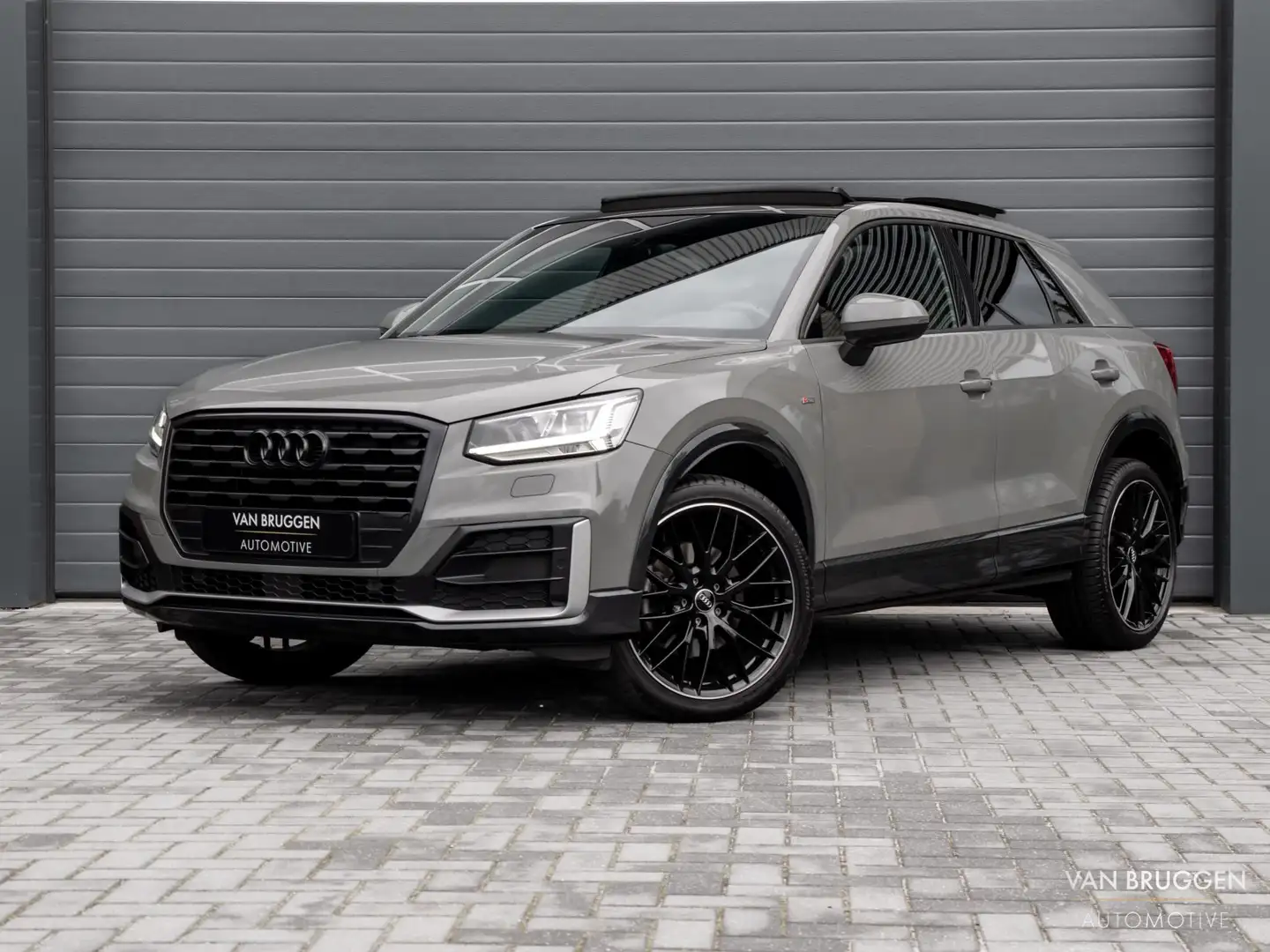 Audi Q2 35 TFSI S-Line Pano Virtual B&O Trekhaak Keyless 1 Gris - 1