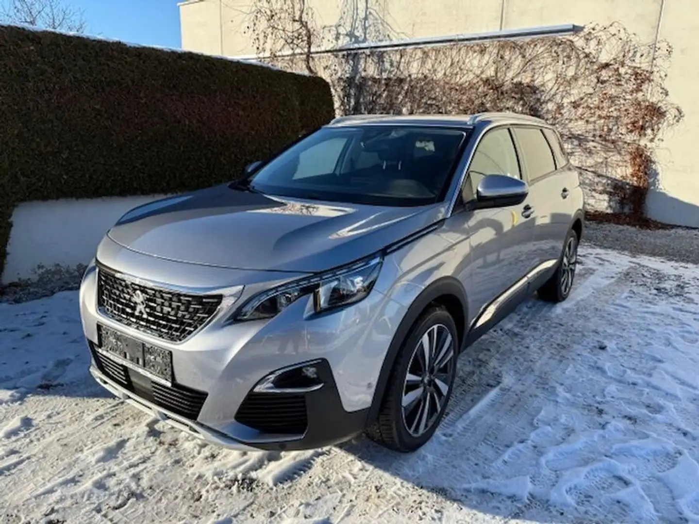 Peugeot 5008 Allure PT 130 Automatik Grau - 1