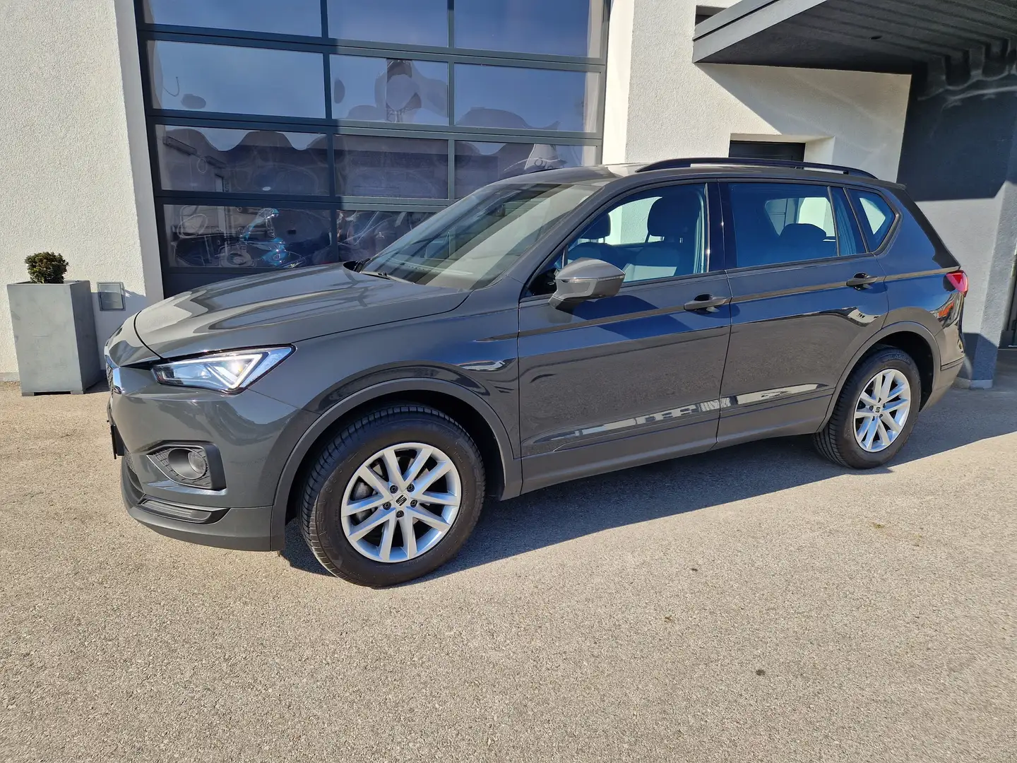 SEAT Tarraco STEYLE*SCHWENKBARE AHK*NAVI* Grau - 2