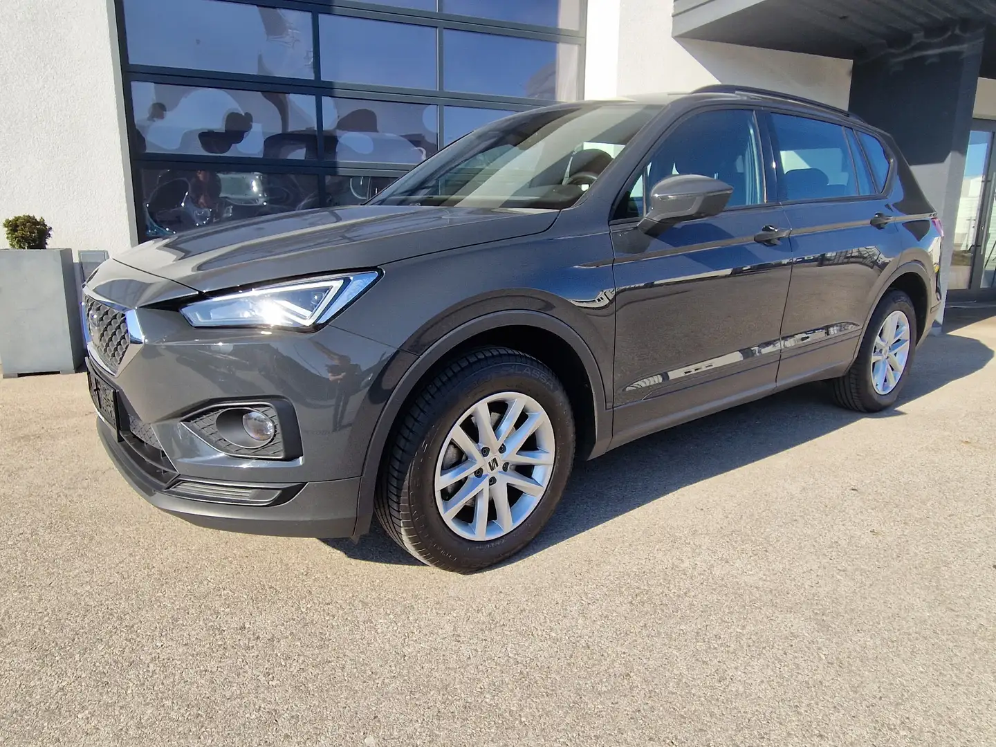 SEAT Tarraco STEYLE*SCHWENKBARE AHK*NAVI* Grau - 1