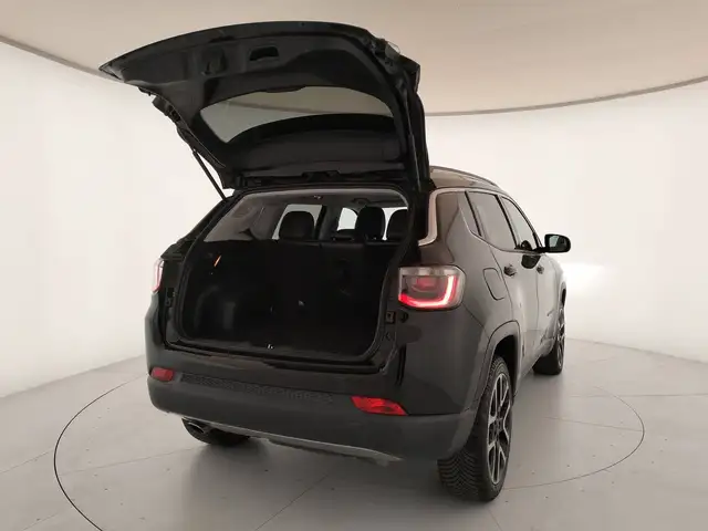 Jeep Compass view 13