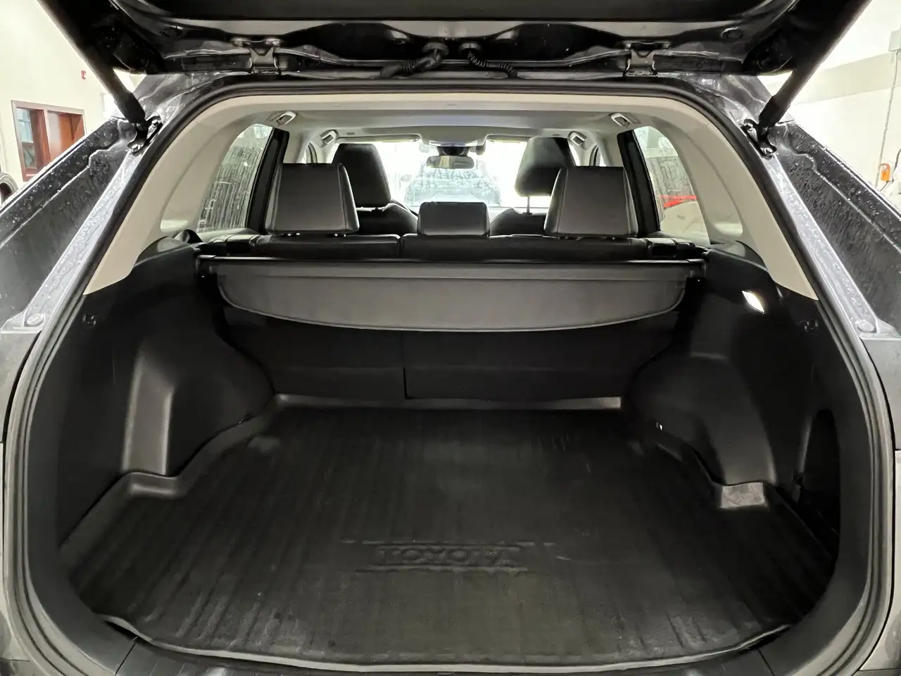 Toyota RAV 4 photo Toyota RAV 4