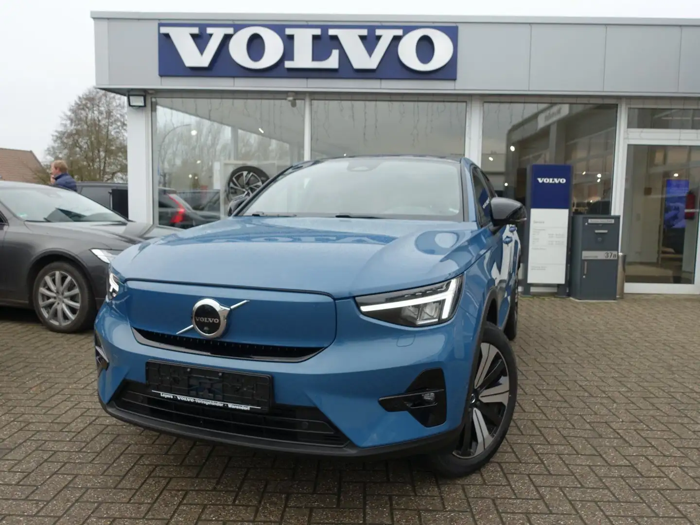 Volvo C40 Recharge Ultimate Twin Motor/Pano/H&K/360° Blau - 1
