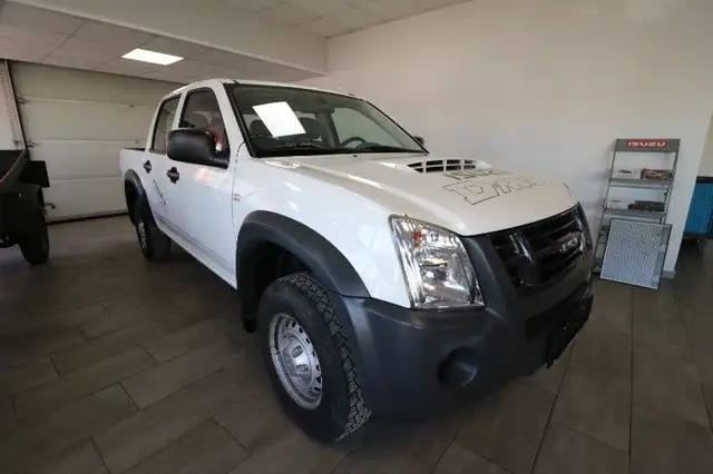 Isuzu D-Max Double Cab 4WD aus 1. Hand Klima
