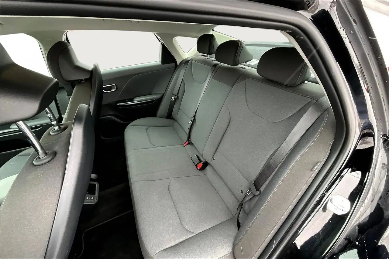 Kia K4 снимка Kia K4