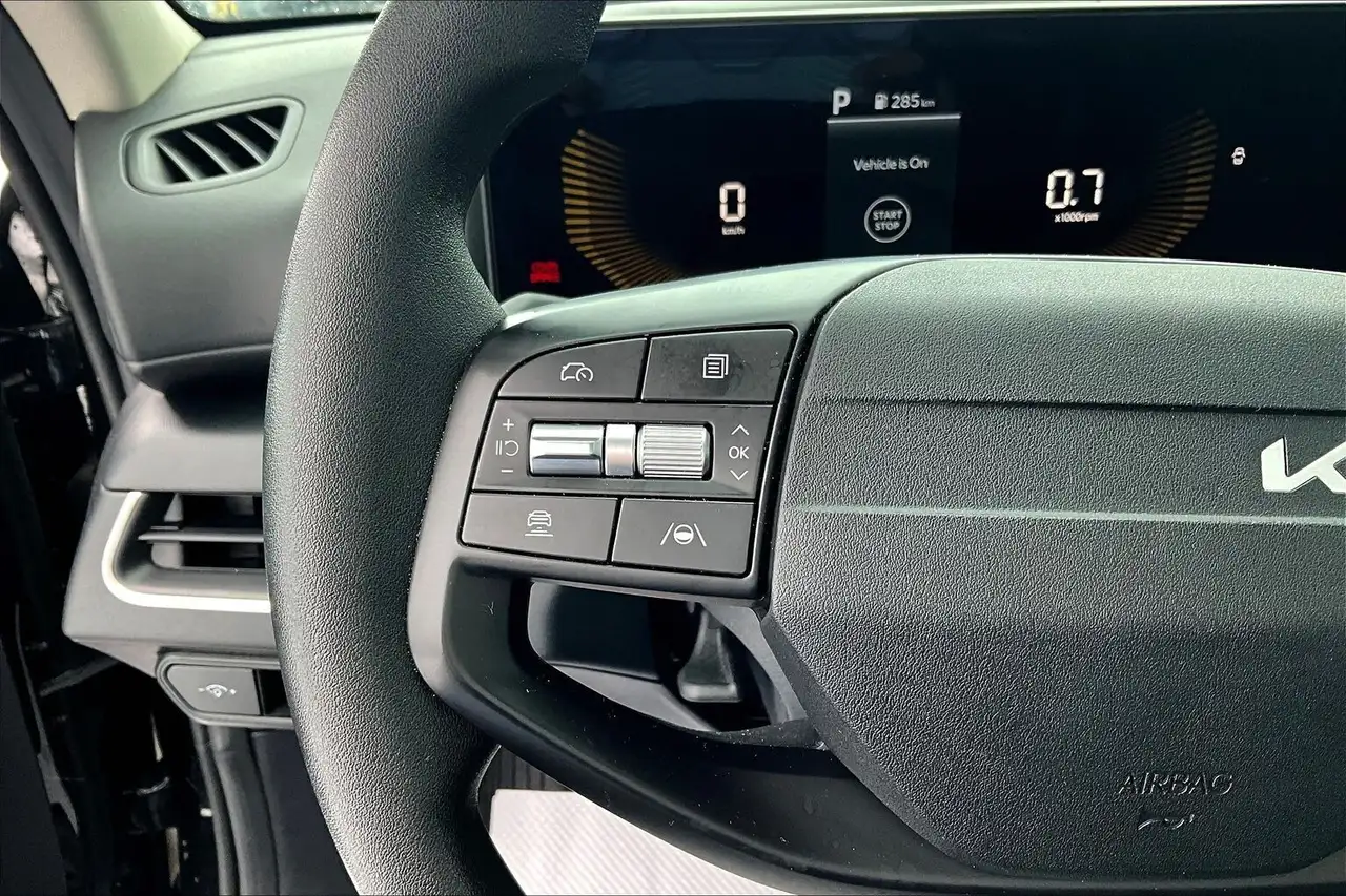 Kia K4 снимка Kia K4