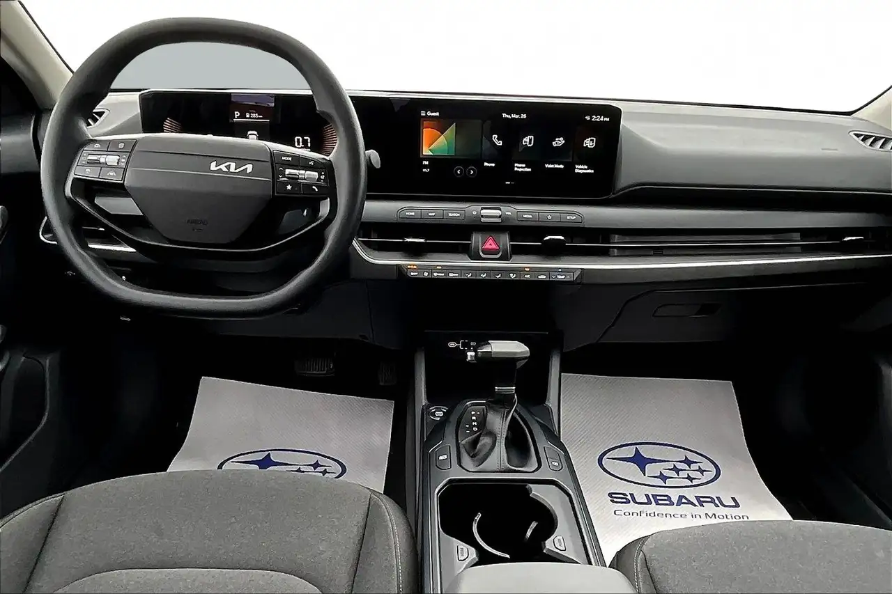 Kia K4 снимка Kia K4