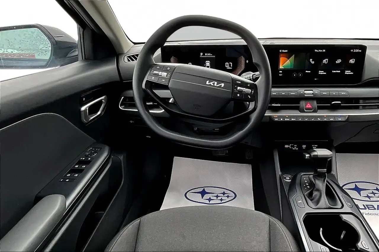Kia K4 снимка Kia K4