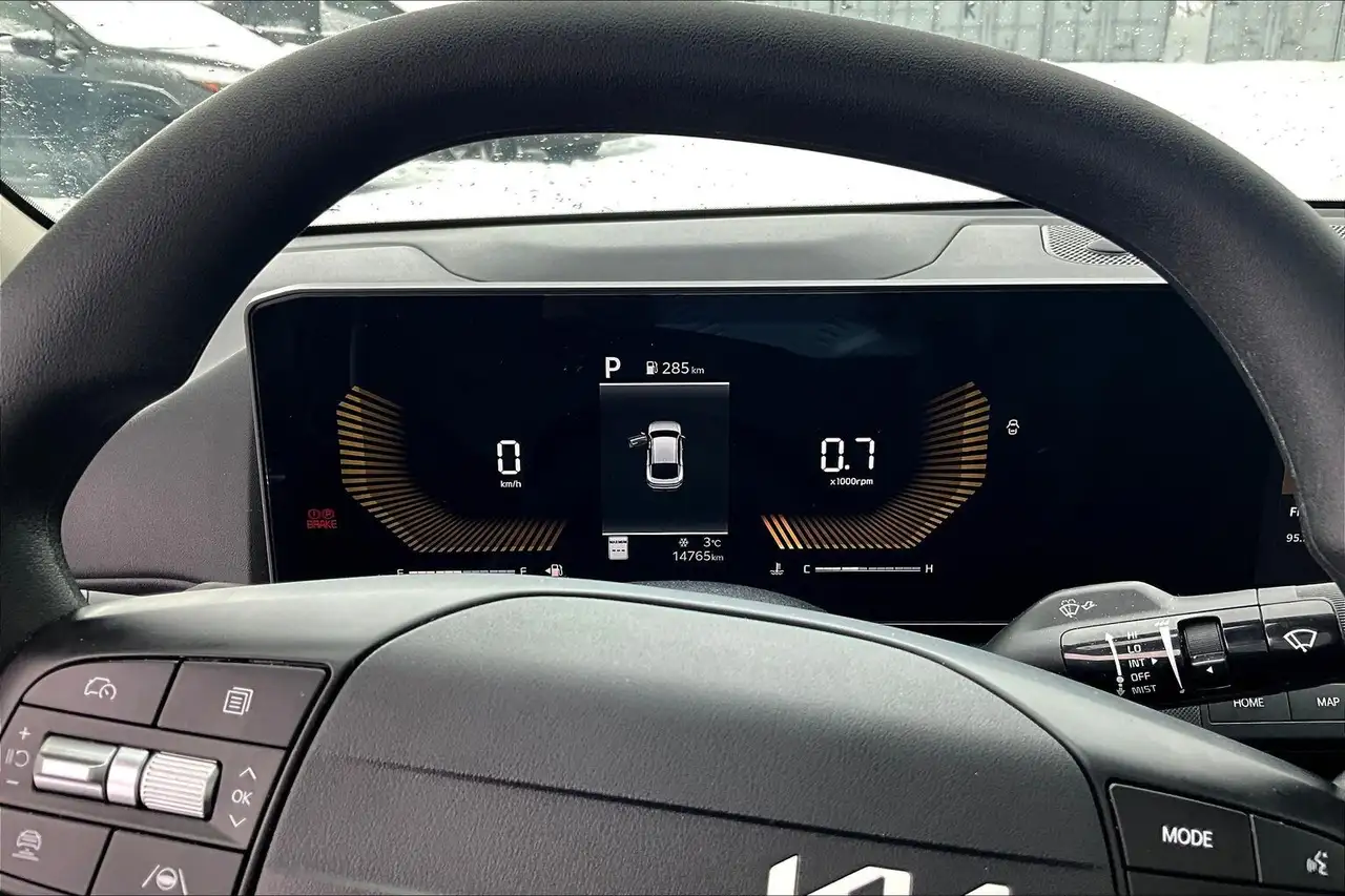 Kia K4 снимка Kia K4