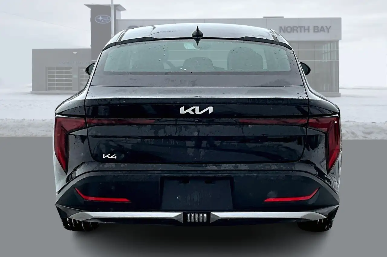 Kia K4 снимка Kia K4