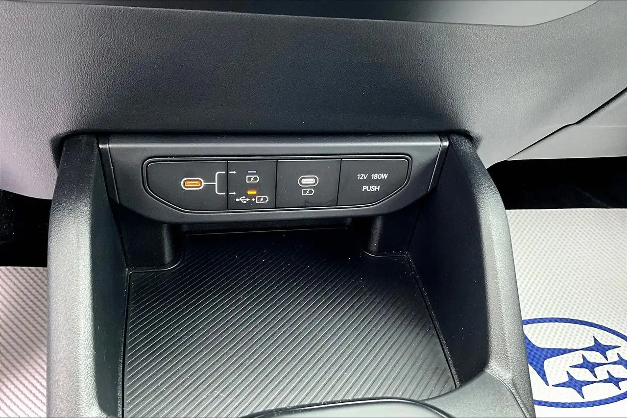 Kia K4 снимка Kia K4