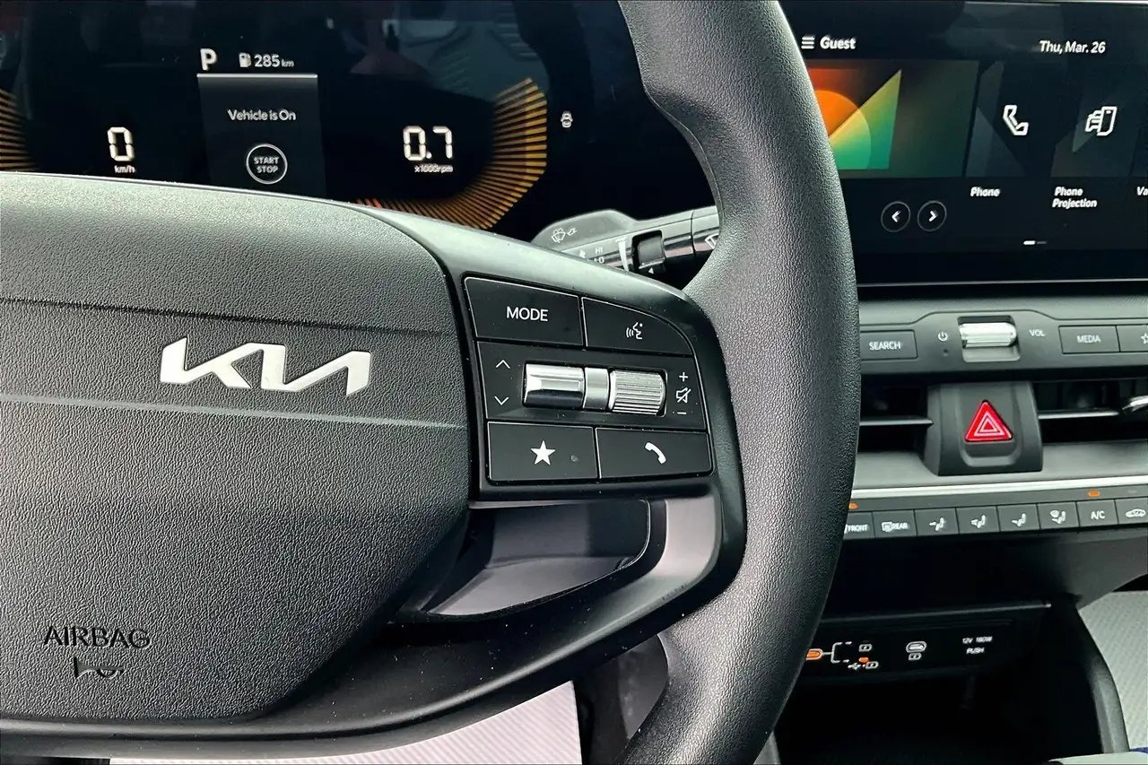 Kia K4 снимка Kia K4
