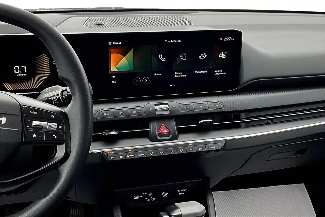 Kia K4 снимка Kia K4