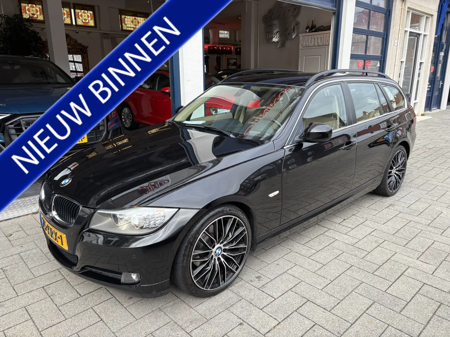 BMW 318 3-serie Touring 318i Business Line Style NL AUTO/N Zwart - 1
