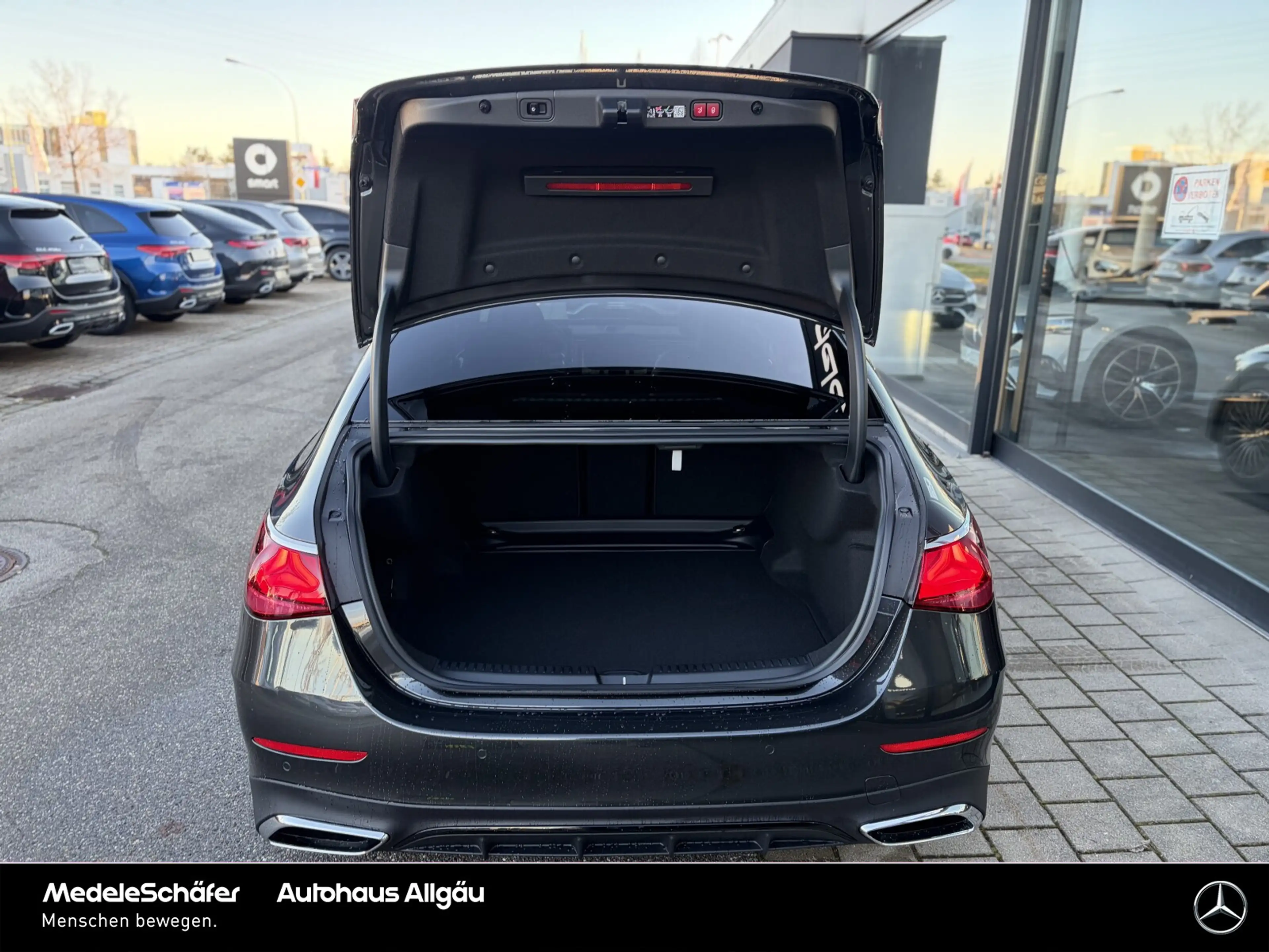 Mercedes-Benz E 450 E 450 d 4M AMG Premium Night Air HALenk Superscr — photo 13