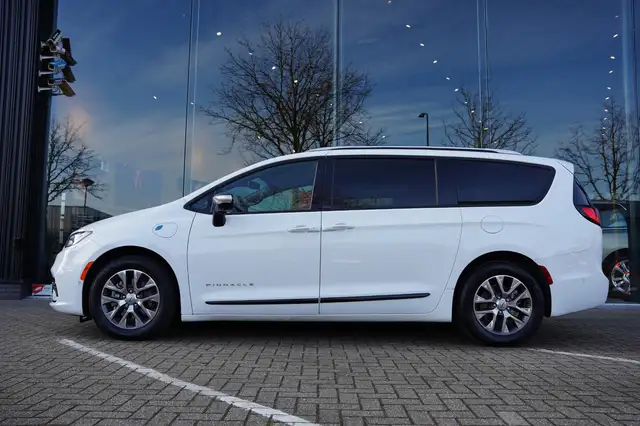 Chrysler Pacifica 3.6 V6 Hybrid GERESERVEERD